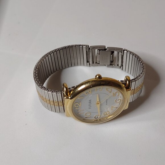 Two Tone 6.5 Inch Futura Stretch Watch - Picture 11 of 11